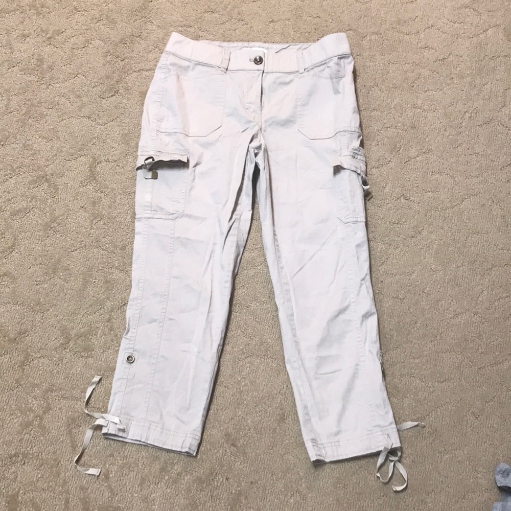 Women’s khaki cargo pants